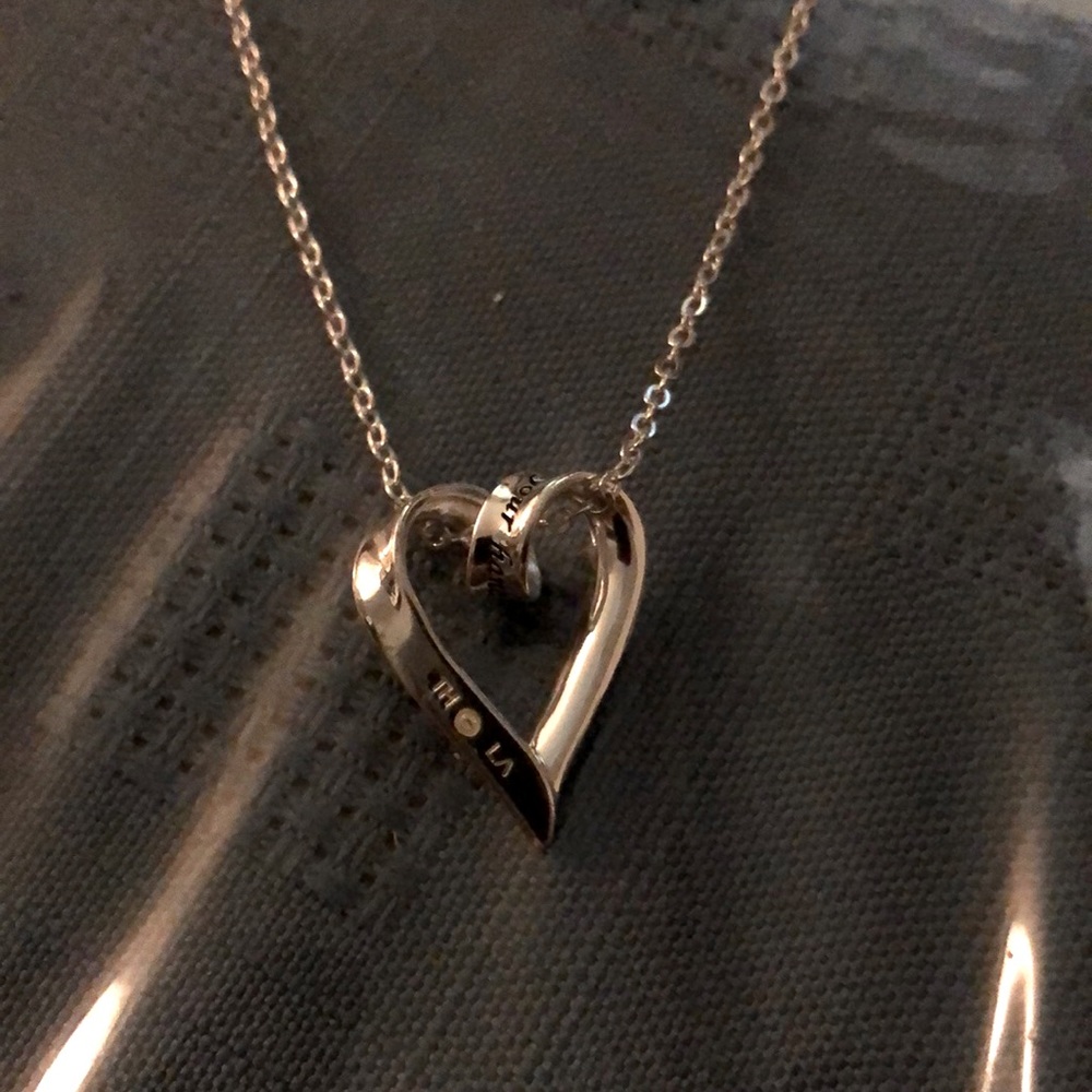 New with tags necklace